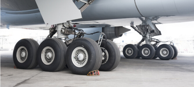 aircraft-tire-gas-nitrogen.jpg